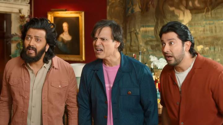 'Vulgarity Bhari Padi Hai': Masti 4 Trailer Fails To Impress Netizens