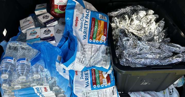 Facebook group collects 200 meals to feed plane crash first responders