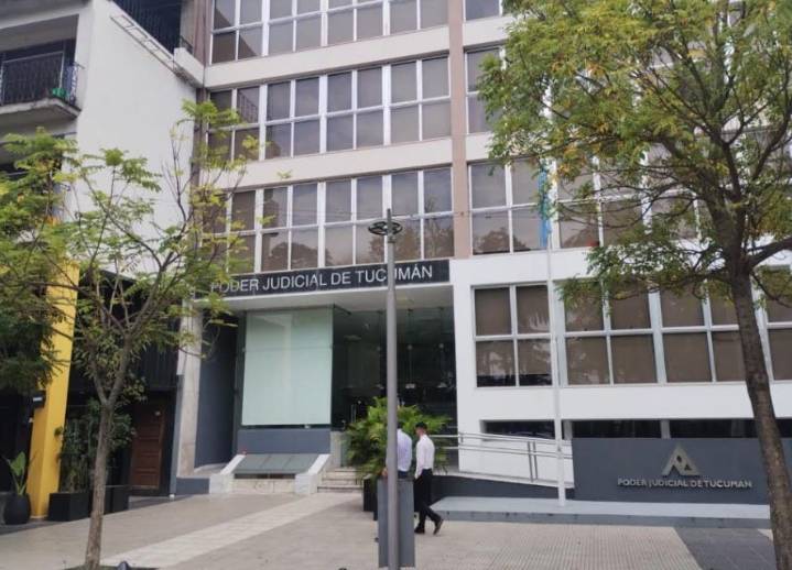 Una mujer drogó a la madre de su amiga cuando tomaban mate y le robó joyas y dinero, en Concepción