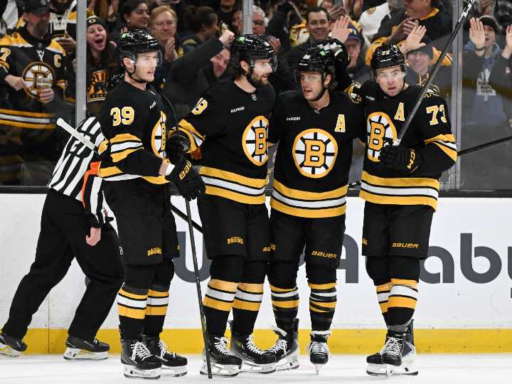 David Pastrnak's 400th, 401st goals power Bruins past Leafs - The Rink Live | Coverage of youth, junior, high school and college hockey