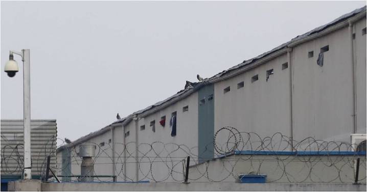 Reportan fuga de un interno desde cárcel Colina II