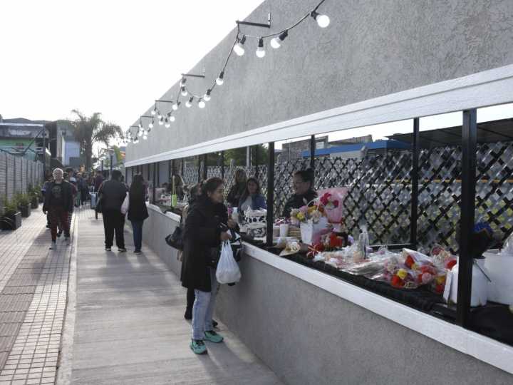Reconstruyeron un centro cívico y sumaron un paseo para emprededores en Malvinas Argentinas