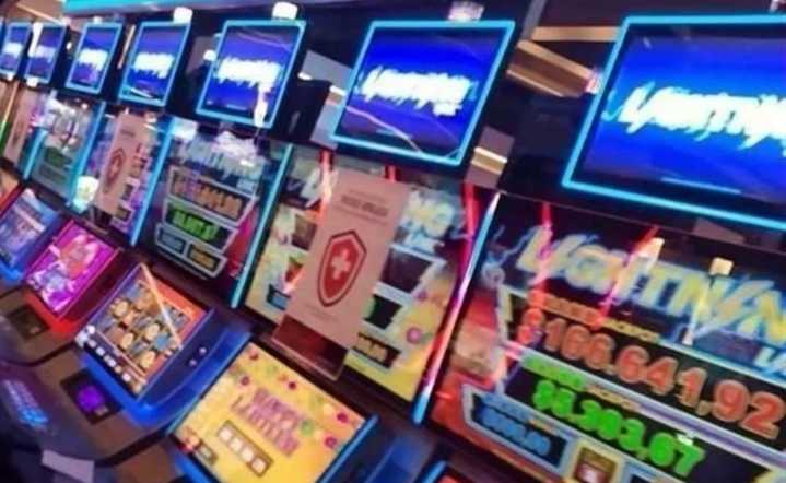 Cierran casinos por lavado; dos son de Grupo Salinas
