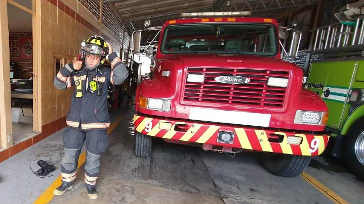 Bomberos atienden de 6 a 8 emergencias relacionadas con pirotecnia en fin de año