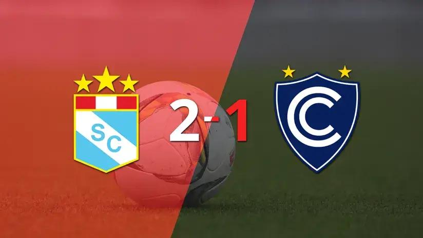 Liga 1: Sporting Cristal supera por 2-1 a Cienciano con gol agónico tras dar vuelta el partido