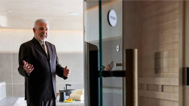 Florida developer says he paid for Miami Beach mayor’s billboards in Times Square