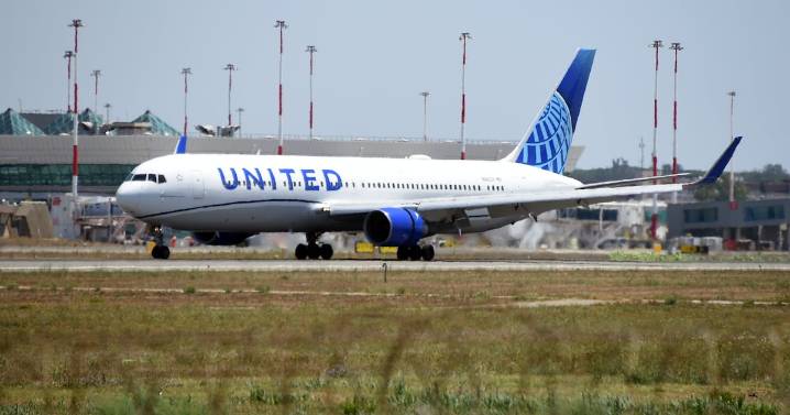 United Airlines Flight Forced to Divert After Toxic Fumes Fill Cabin