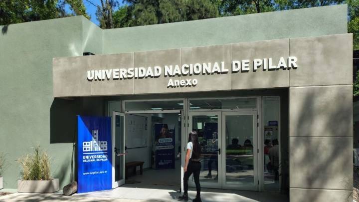 Lizzie Wanger: "La Universidad de Pilar está en pie y no baja los brazos"