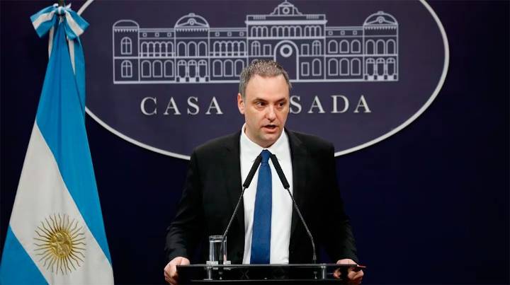 Adorni: “El acuerdo con EE.UU. confirma que vamos por el camino adecuado”