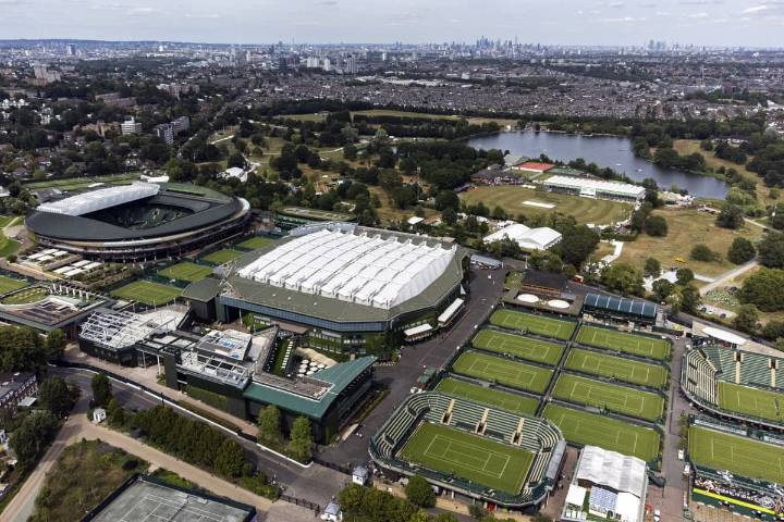 ‘Legal shadow’ over Wimbledon expansion plans sparks ‘get a grip’ plea in Lords