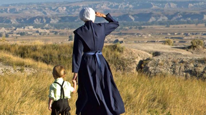 Mennonite Minister Excommunicates Entire Congregation
