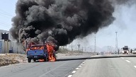 Saltillo: abandonan camioneta en llamas; testigos vieron a dos hombres huir ‘al monte’