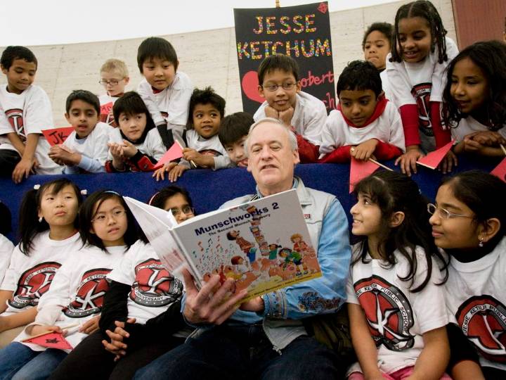 Robert Munsch donates personal archives to Guelph Public Library