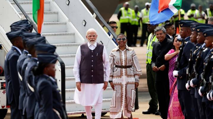 Leaders arrive for a first African G20 summit overshadowed by a rift between the host and the US