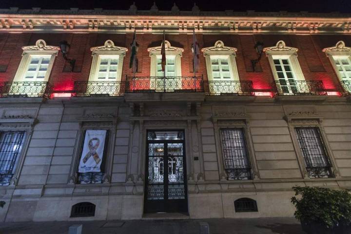 La Junta se compromete a cooperar con la Justicia tras los arrestos