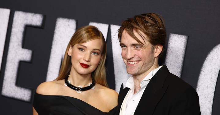 Robert Pattinson Responds To Jennifer Lawrence's Trash Story