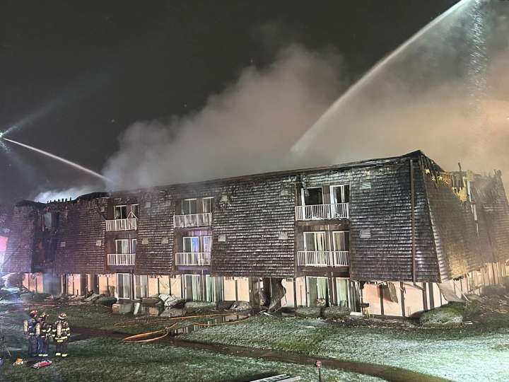 Huge apartment fire leaves 23 Carpentersville families homeless
