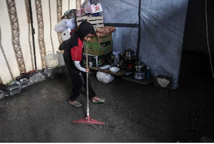 Primera lluvia en Gaza intensifica la crisis humanitaria de los palestinos