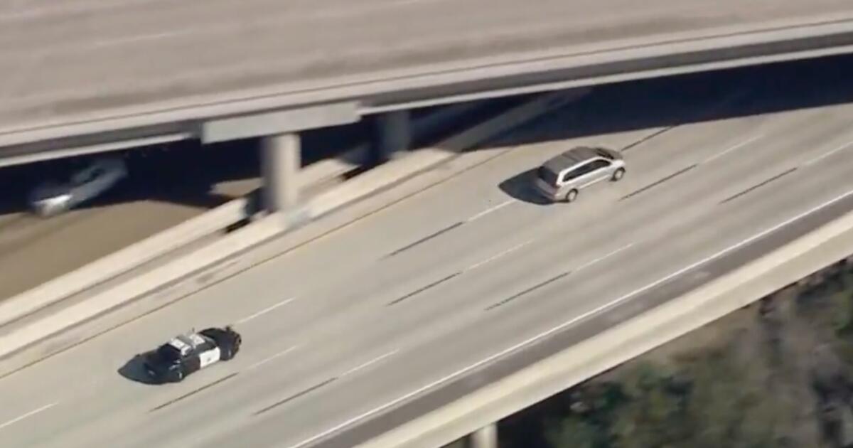 La policía de California persigue a una mujer durante 173 millas mientras ella huye hacia México