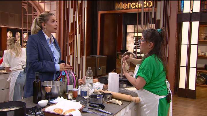 «Me tiré contra el piso»: Wanda Nara recuerda una llamativa anécdota junto a Julia Calvo