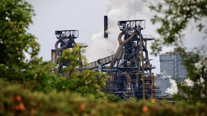 ArcelorMittal inicia el complejo arranque del horno alto "B" de Gijón, que espera tener operativo en una semana