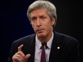 Demanda de dólares: vuelve a crecer la brecha cambiaria y creen que el Banco Central debería rehabilitar el "rulo" financiero