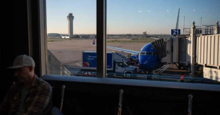 Texas airports see major delays, long security lines as government shutdown continues