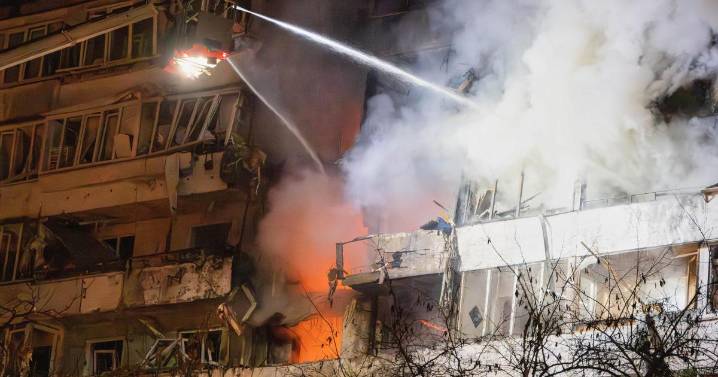 Russia launches deadly attacks on Kyiv despite holding peace talks with US