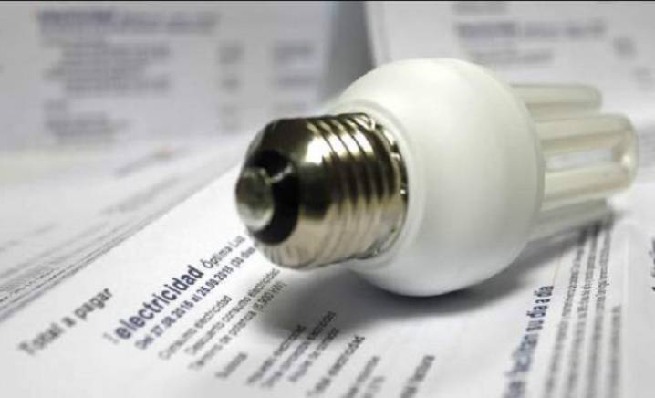 En noviembre, la luz y el gas aumentarán 3,8 por ciento