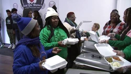 Chicago-area Thanksgiving meals: Beloved Maywood restaurant Just Like Mama's feeding community as it fights to keep doors open