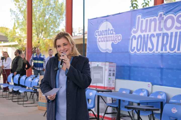 Entregan mobiliario y equipo para 36 escuelas de región noroeste