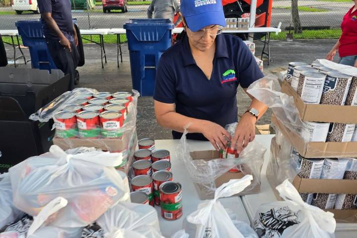 Direcciones y horarios. Comida gratis en Florida: ¿dónde reparten alimentos frescos sin costo en noviembre 2025?