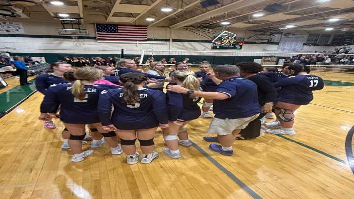 Fowler volleyball sweeps Traverse City Christian in quarterfinals
