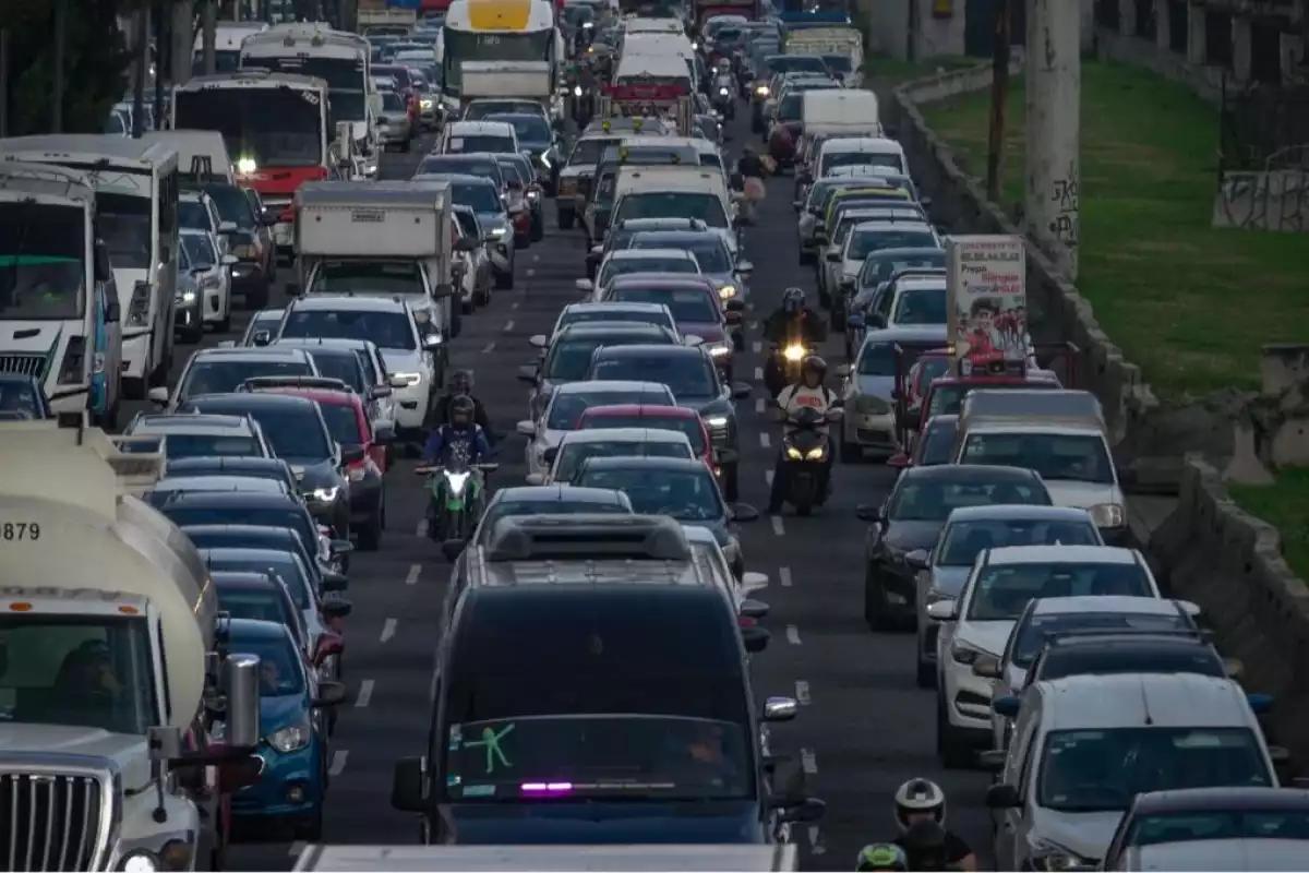 Hoy no circula 2025 CDMX y Edomex: ¿Qué carros descansan este jueves 27 de noviembre?
