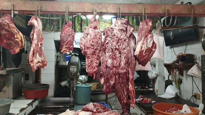 Ventas en mercado popular de Maracaibo caen en un 90% por alza del dólar