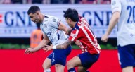 Cruz Azul y Chivas dejan todo para la vuelta: empatan en la ida de los Cuartos de Final del Apertura 2025