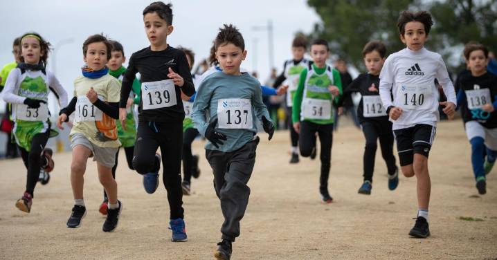 Galería | El cross escolar sigue con sus finales comarcales en Pereiro de Aguiar