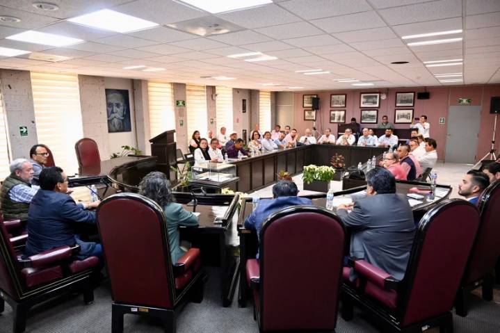 En el Congreso, reconocen sindicatos intervención del diputado Esteban Bautista