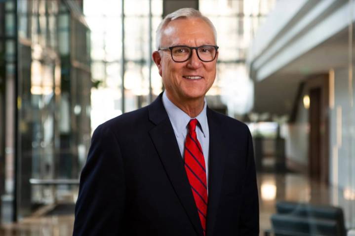 Former U.S. Rep. Chris Bell joins Texas Democrats seeking to unseat Gov. Greg Abbott