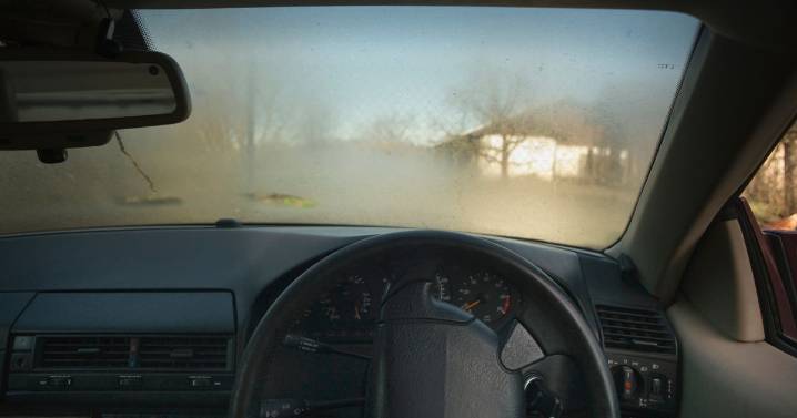 AA issues warning on 'common mistake' motorists make when demisting windscreen