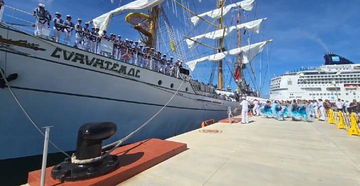 Arriba a Cozumel el Buque Escuela ARM ‘Cuauhtémoc’