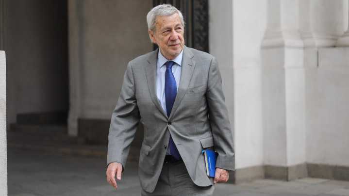 Canciller Van Klaveren anuncia creación de comité binacional de cooperación migratoria con Perú ante situación en la frontera