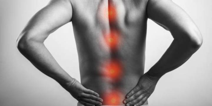 ¿Dolor de espalda baja? Este es el mejor remedio casero para aliviar la lumbalgia de manera efectiva