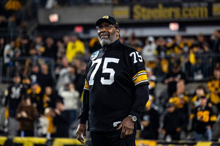 Is Joe Greene Alive? Pittsburgh Steelers Legend’s Death Hoax Fact-checked Rumors swirl about Steelers legend Joe Greene’s passing. But what's the truth behind the viral stories shaking the NFL world?