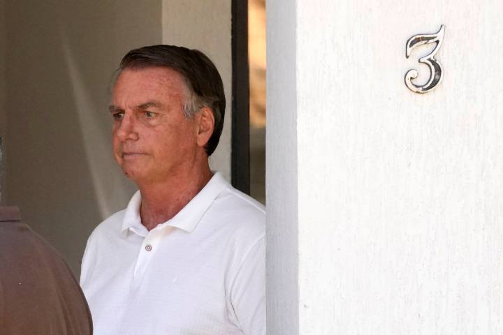Bolsonaro es detenido tras intentar romper su tobillera electrónica