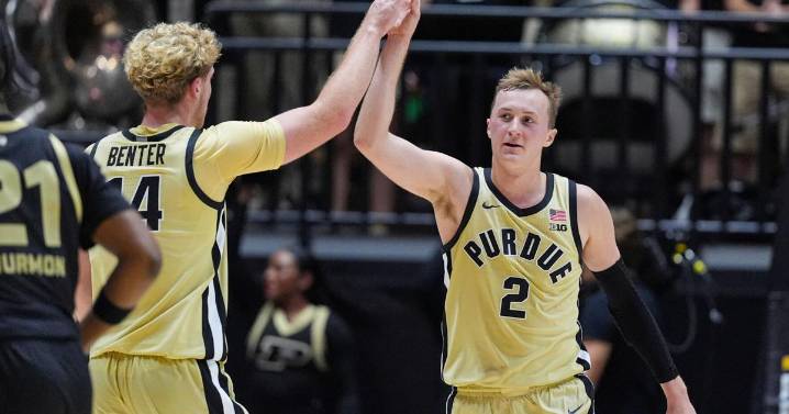 Smith leads balanced attack as No. 1 Purdue defeats stubborn Oakland 87