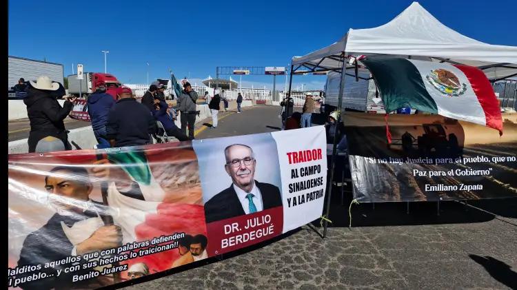Repliegan a manifestantes de Sinaloa en Nogales y liberan cruce internacional