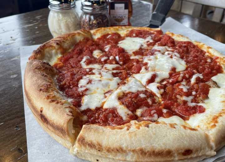 Deep-dish pizzeria in Mendota Heights closing after 18 years