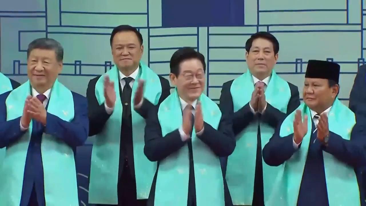 APEC Summit in South Korea closes with joint commitment to growth, AP explains