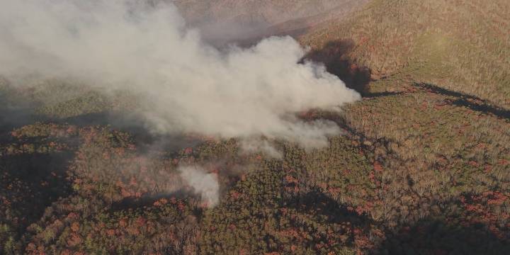 Wildfire burning at north Georgia national forest